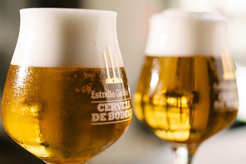 Vaso de cerveza estrella galicia de bodega